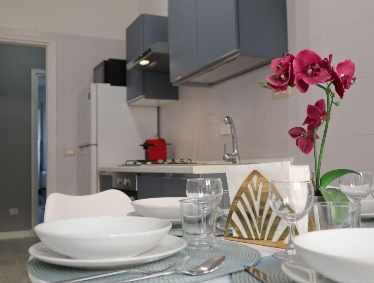 Sara'S Home - Modern Apartment Near Metro, Perfect For Families And Groups In Rome Exterior photo